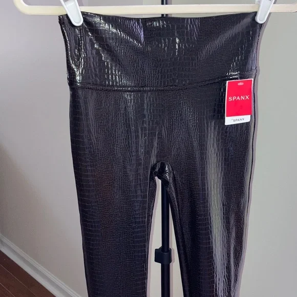 SPANX Glossy Brown/Black Crocodile pattern Leggings (S) - Picture 3 of 8